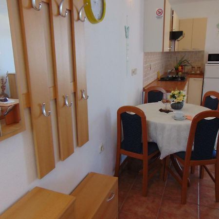 Apartment Mia Malinska Esterno foto