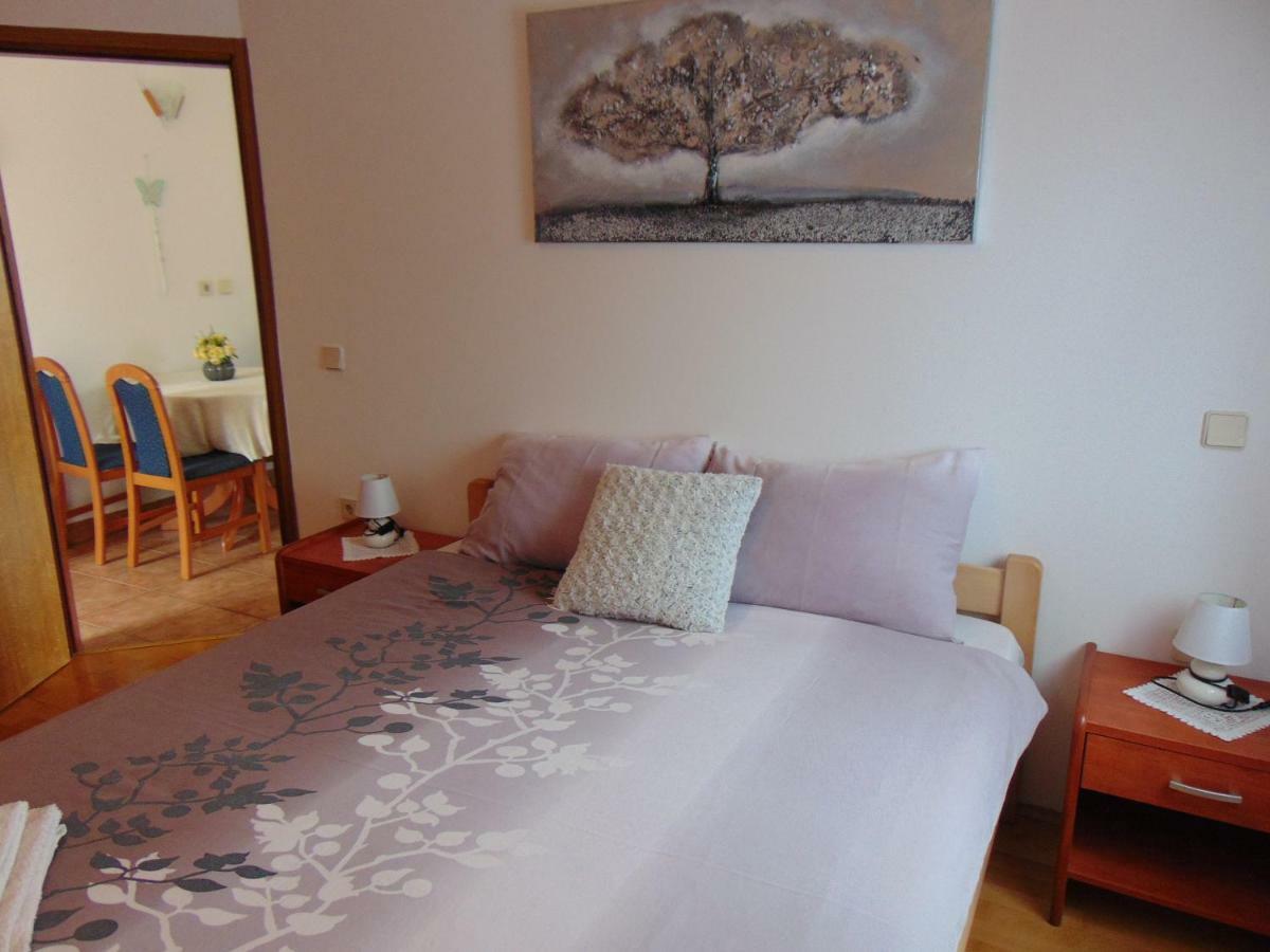 Apartment Mia Malinska Esterno foto