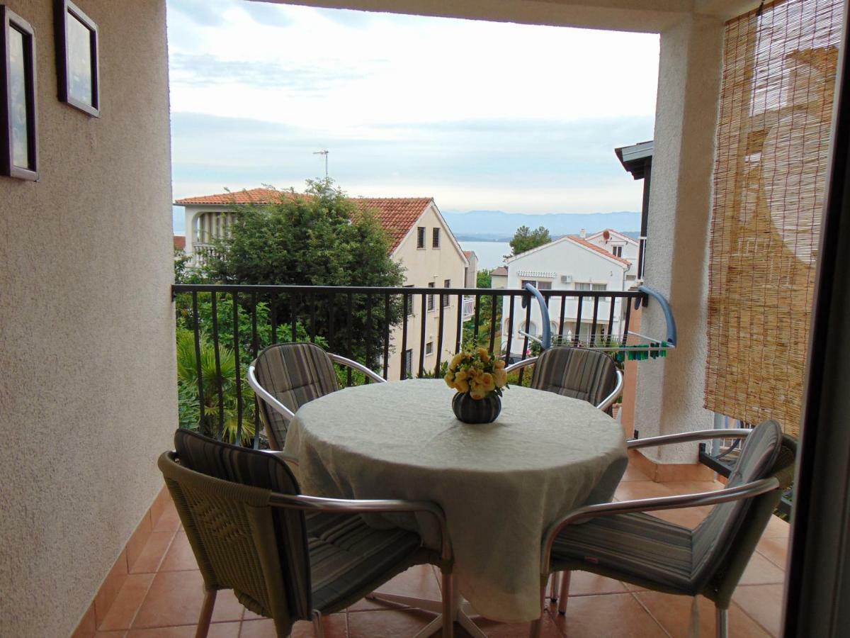Apartment Mia Malinska Esterno foto